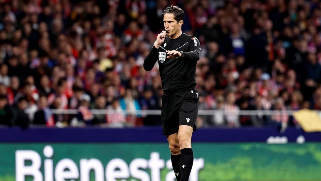 Díaz de Mera y Busquets dirigiran semifinales de la Supercopa JESUS ALVAREZ ORIHUELA | DiarioAS