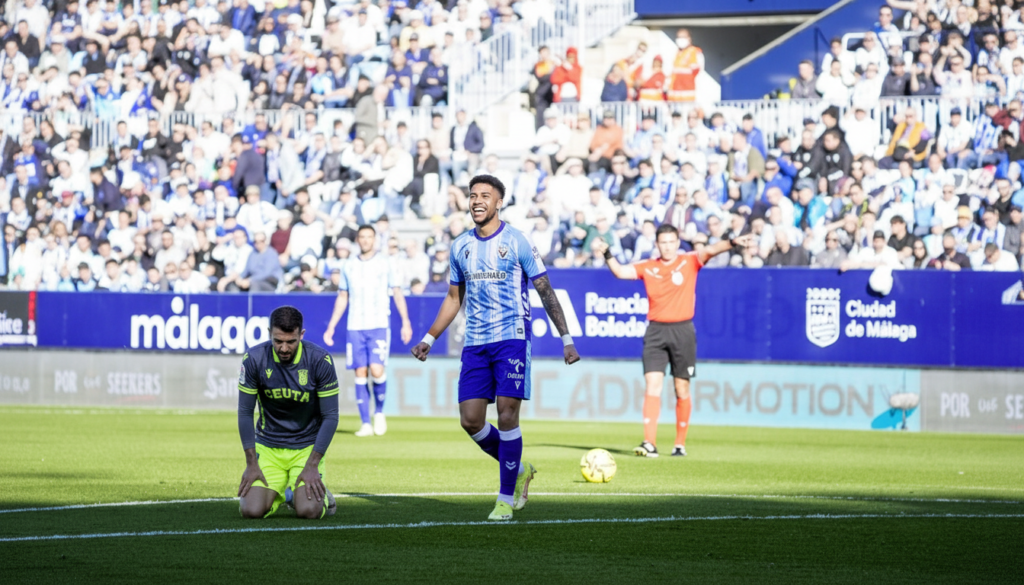 El Málaga supera al Ceuta y cierra la primera vuelta con 32 puntos