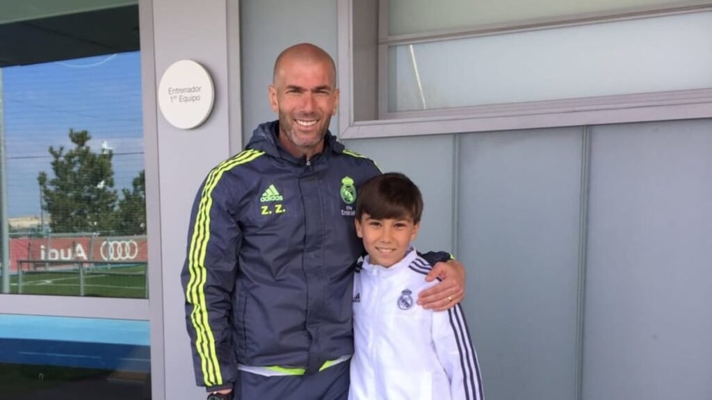 El nuevo ‘killer’ del Real Madrid lleva marcando goles en La Fábrica desde los 10 años. Con el primer equipo ya suma ocho tantos y acumula 151 en la cantera. Descubre algunos momentos que han marcado su trayectoria.