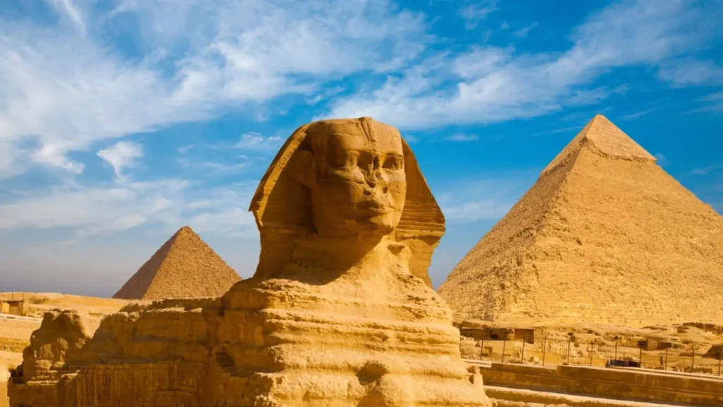 existencia de estructuras subterráneas bajo las pirámides de Giza