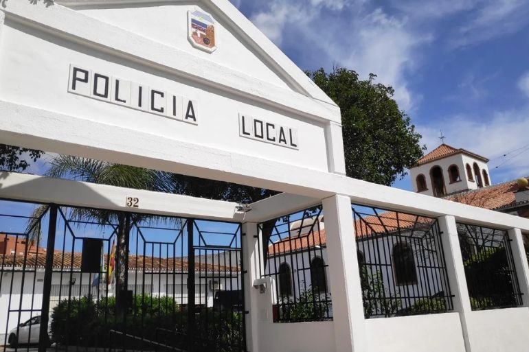 Hombre agrede a policías en Torremolinos por “no querer identificarse ante mujer” y es condenado a 18 meses agresión policía Torremolinos
