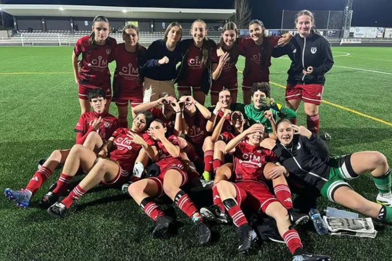 El Fénix Moncada Juvenil suma una importante victoria para seguir en la zona alta El Fénix Moncada Juvenil