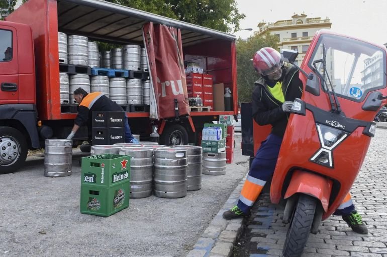Huelga de repartidores de Cruzcampo en Sevilla este jueves y viernes por salarios estancados Huelga de repartidores de Cruzcampo