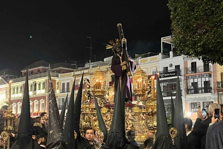 Semana Santa Sevilla 2026: horarios y recorridos oficiales con todos los cambios Semana Santa Sevilla 2026