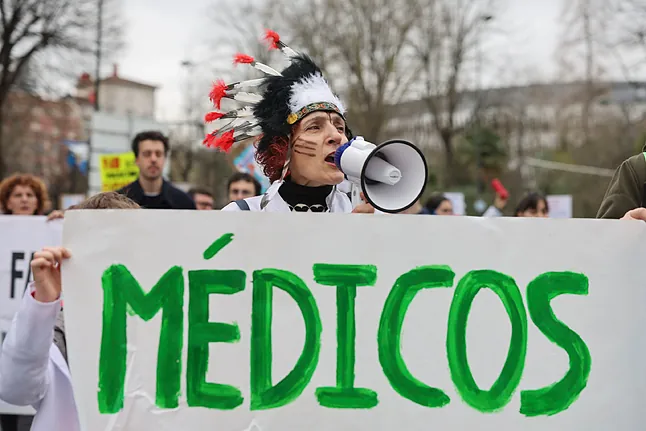 Crisis sanitaria: el plan de Sanidad para frenar la huelga médica se resquebraja