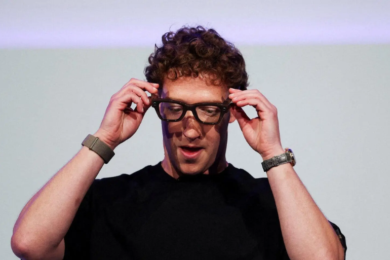 Alertan del peligro de gafas de Meta con reconocimiento facial Alertan del peligro de gafas de Meta con reconocimiento facial