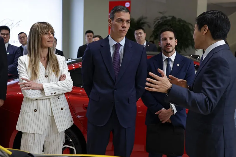 El juez envía a Begoña Gómez a juicio por corrupción y tráfico de influencias El juez envía a Begoña Gómez a juicio