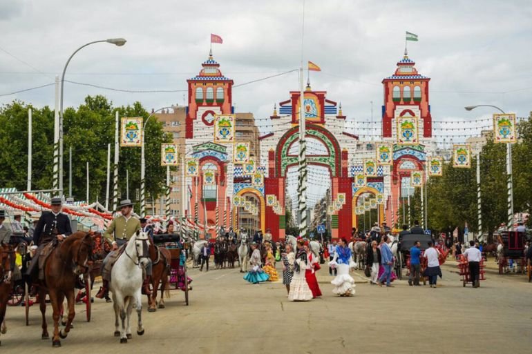 Fechas clave de la Feria de Abril de Sevilla 2026: pescaíto, festivo y fuegos finales Fechas clave de la Feria de Abril de Sevilla