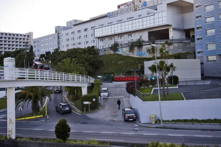 Xunta autoriza contratos millonarios para implantes de columna en Galicia