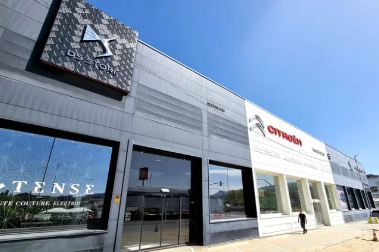 Stellantis revisa 77.500 coches en España por riesgo de incendio