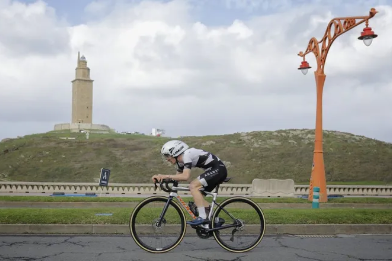 Crisis de tráfico en A Coruña por O Gran Camiño 2026: cortes masivos desde las 11.00