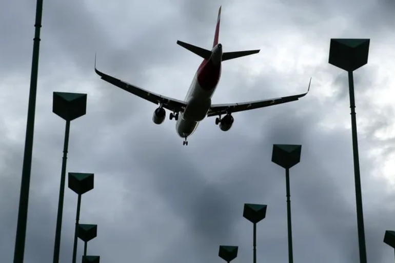 Crisis sanitaria en pleno vuelo en A Coruña retrasa salida a Madrid