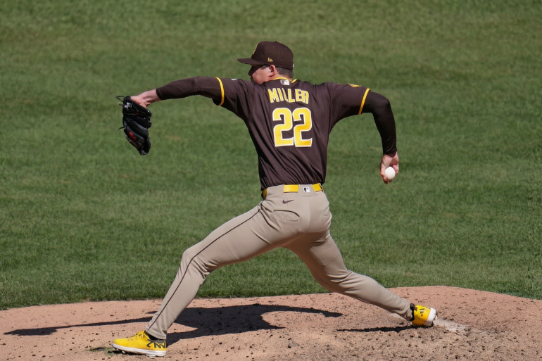 Mason Miller domina en PNC Park: termina racha de ponches pero sigue imparable