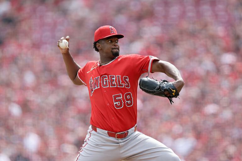 Soriano desata euforia en MLB con inicio histórico