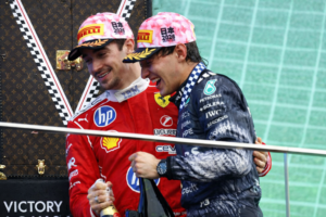 Charles Leclerc iguala a Räikkönen y entra en la élite histórica de Ferrari