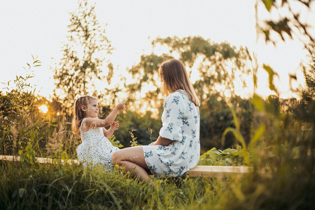La “Madre Beta” desafía la crianza moderna: menos perfección y más salud mental