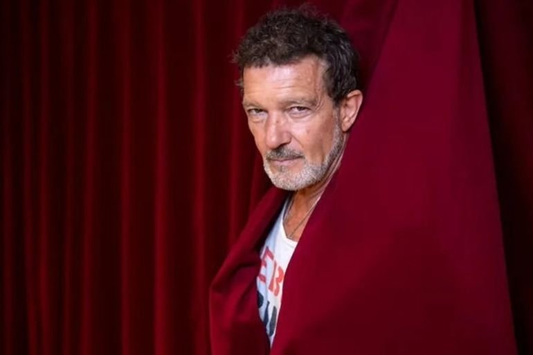 Antonio Banderas niega su “ruina”