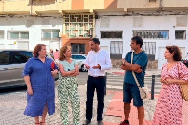 PSOE Málaga denuncia infraviviendas en locales comerciales