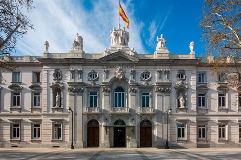 El Supremo avala que siga la regularización masiva de migrantes El Supremo avala que siga la regularización masiva de migrantes