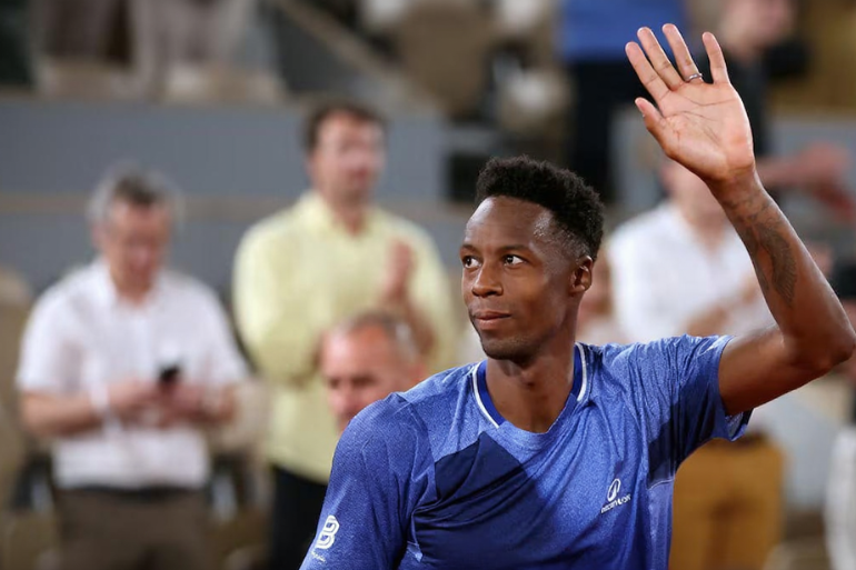 Roland Garros despide a Monfils en su último gran baile en París