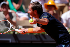 Medvedev y Roland Garros: el eterno desencuentro que vuelve a repetirse