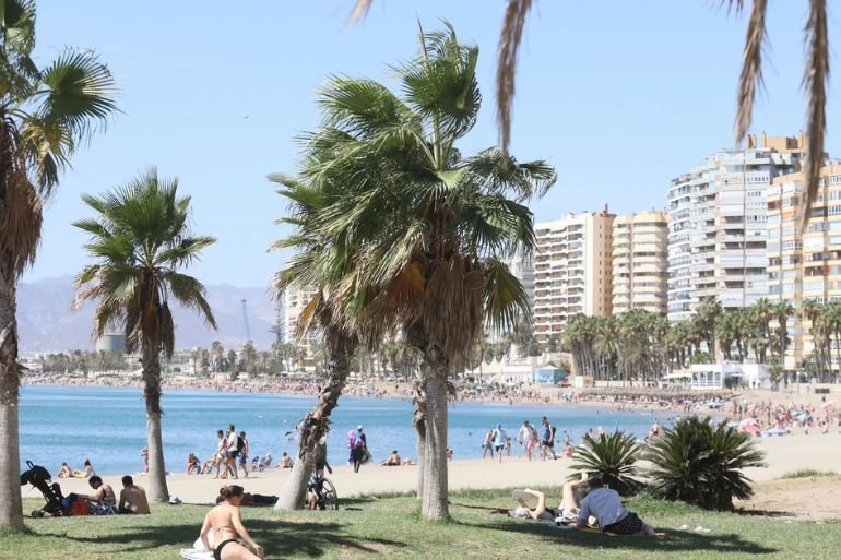 Salvamento playa Malagueta Policía Local enfermera