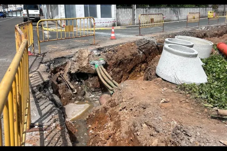 Vila de Cruces: caos por obras y críticas al gobierno local
