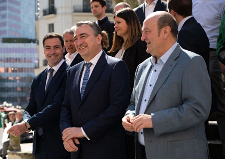 La UCO apunta al PNV por el rescate de 112 millones a Tubos Reunidos La UCO apunta al PNV por el rescate de 112 millones