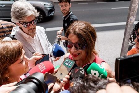El DAO admitió que Mercedes González conocía las alertas sobre Leire Díez mientras se reunía con ella Nuevos documentos sitúan a García Ortiz y Pedro Rubira en los contactos que Leire Díez