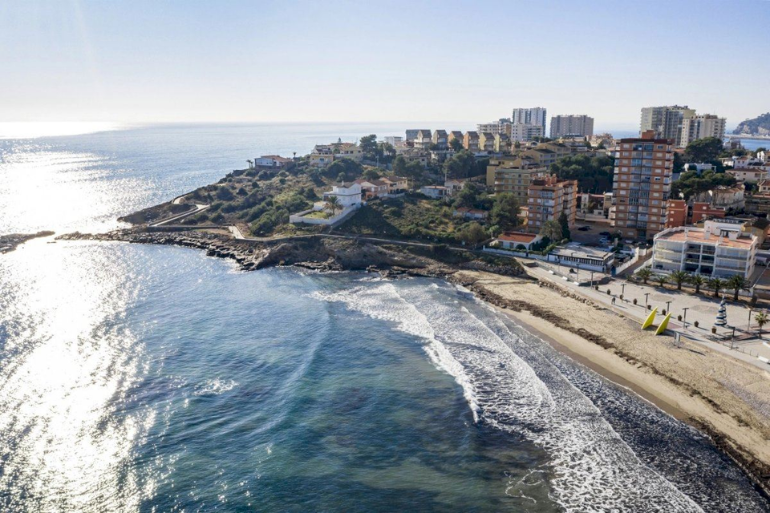 Oropesa del Mar presume de cinco Banderas Azules y lidera la calidad turística en Castellón Oropesa del Mar presume de cinco Banderas Azules