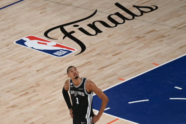 El mundo contra Wembanyama: polémica arbitral y tensión total en las Finales NBA
