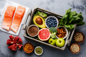 Qué alimentos controlan la glucosa y cuáles conviene evitar
