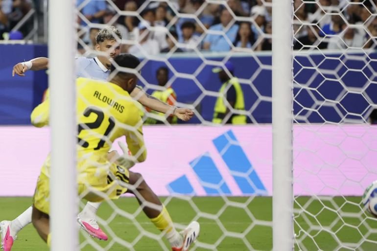 Uruguay tropieza ante Arabia Saudí y deja el Grupo H en el aire Uruguay tropieza ante Arabia Saudí