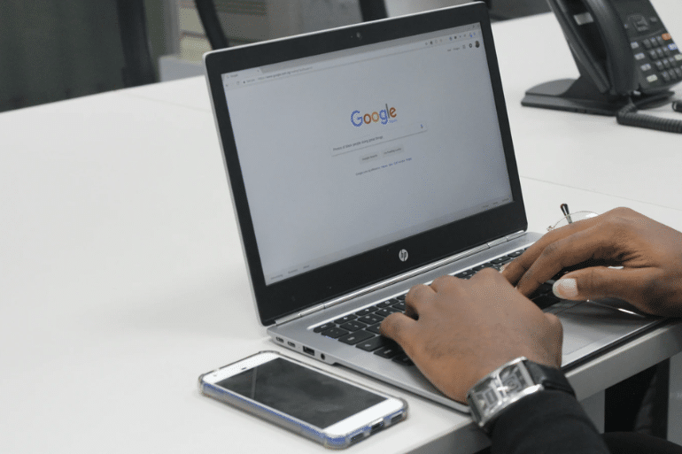 ChatGPT dispara el tráfico web desde la IA y ya concentra más del 92% de las visitas ChatGPT acapara más del 92% del tráfico generado por inteligencia artificial