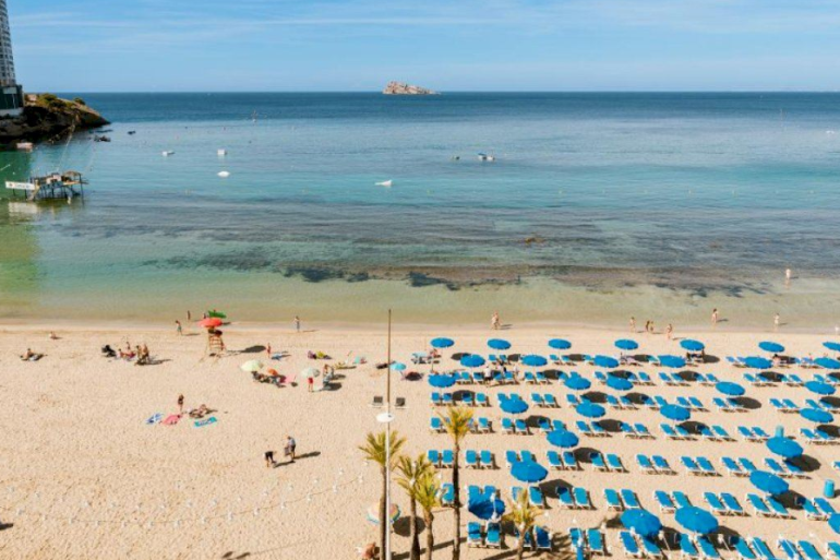 El turismo valenciano apunta al 83 % en julio, pero Castellón se queda atrás con un 71 % El turismo valenciano