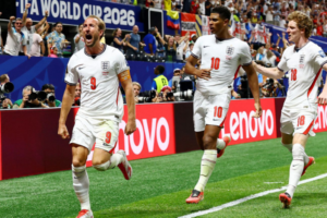 Inglaterra sobrevive gracias a Harry Kane