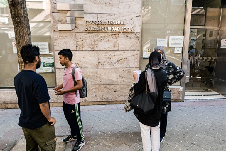 Los extranjeros aportan solo el 5,19% del IRPF pese a representar más del 14% de la población en España Los extranjeros aportan solo el 5,19% del IRPF