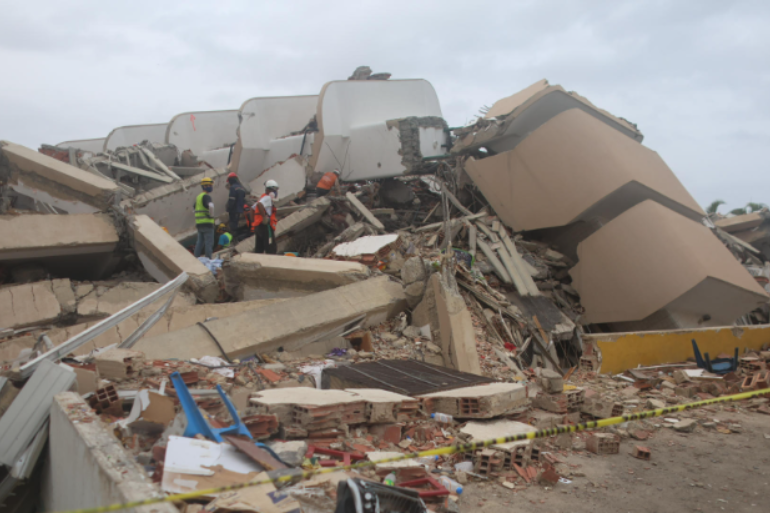 Venezuela eleva a 4 333 los muertos por el doble terremoto: una tragedia de dimensiones históricas Venezuela eleva a 4 333 los muertos por el doble terremoto