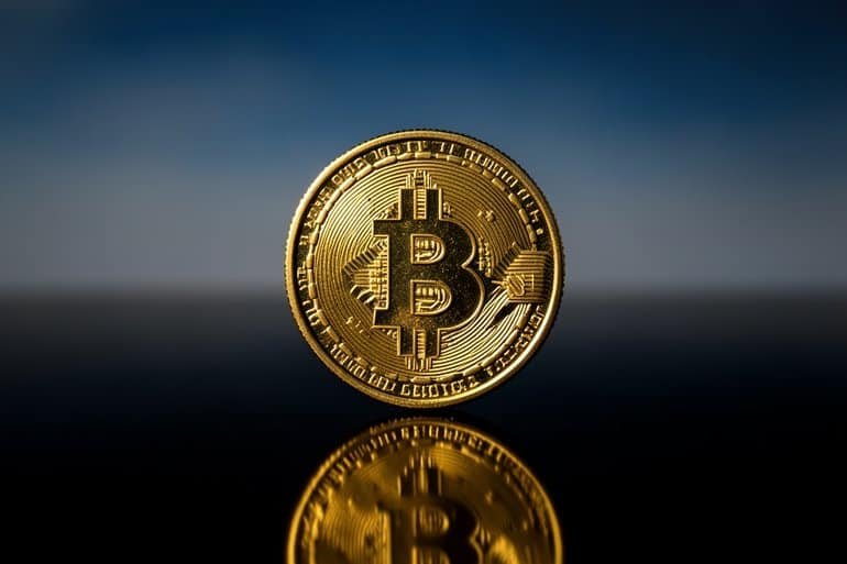 Coinbase reporta pérdidas por tercer trimestre consecutivo y reduce ingresos en Q2 Coinbase reporta pérdidas por tercer trimestre consecutivo y reduce ingresos en Q2