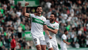 Las Palmas contacta con Rafa Mir durante concentración en Marbella