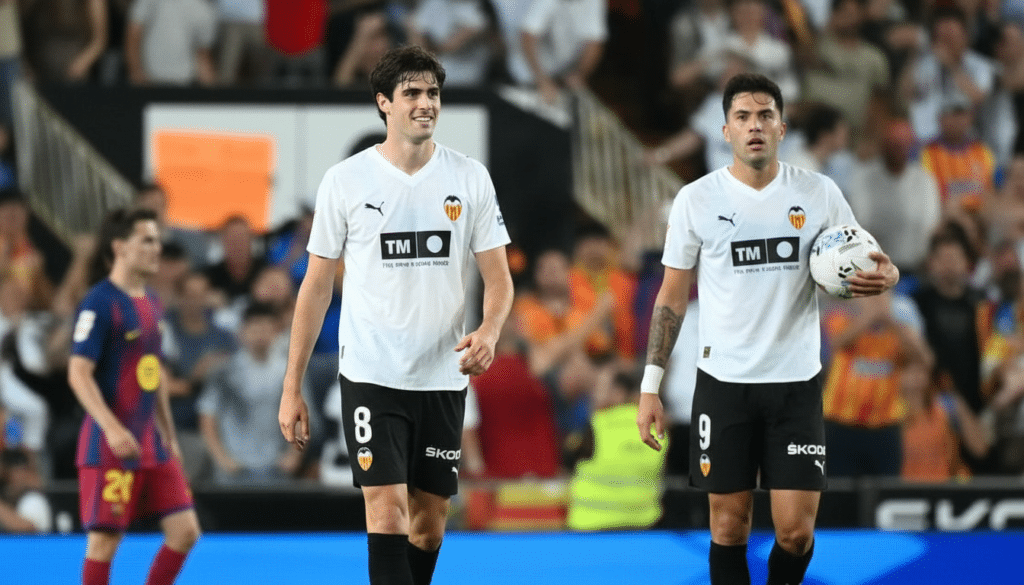 Valencia ante posible oferta del Barça por Javi Guerra en agosto