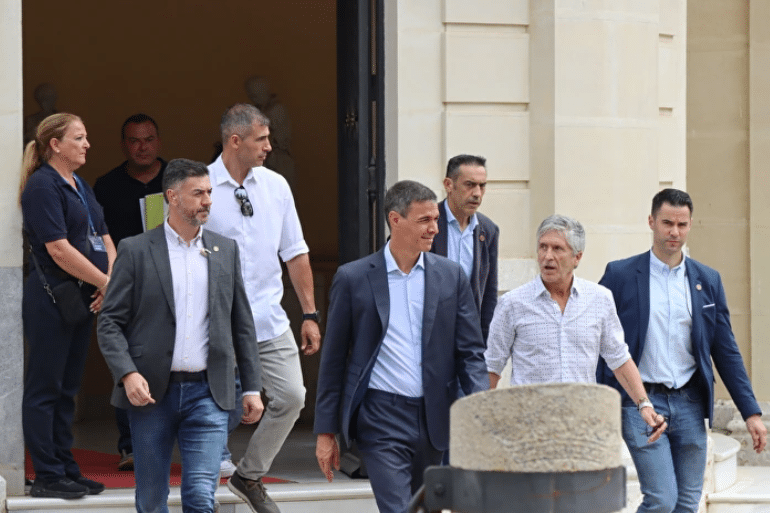 El Gobierno endurece el pulso con el PP y plantea acudir a la Fiscalía por el reparto de menores de Ceuta Gobierno endurece al pp