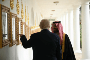 Trump refuerza sus negocios con Arabia Saudí mientras negocia el programa nuclear Trump refuerza sus negocios con Arabia Saudí