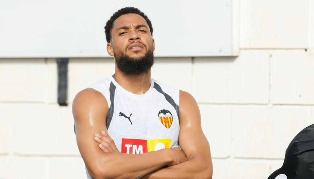 Danjuma destaca en la gira del Valencia con tres goles y desmiente rumores