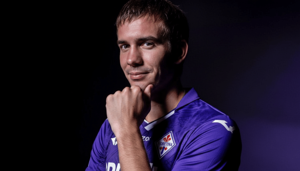 Mastantuono se une a la Fiorentina cedido por un año desde el Real Madrid Mastantuono se une a la Fiorentina cedido por un año desde el Real Madrid