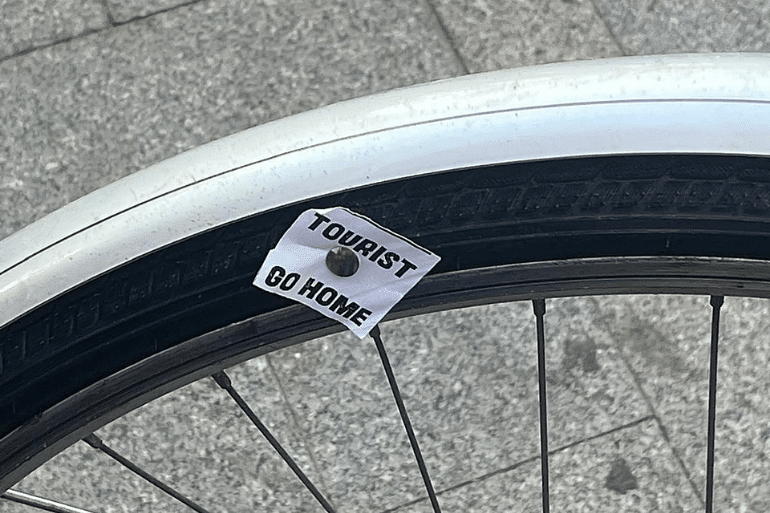 El sabotaje a las bicis de alquiler golpea a los negocios de Valencia