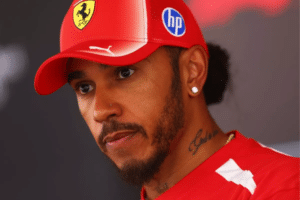 Hamilton rechaza ser el número 1 de Ferrari