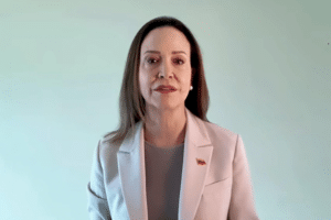 María Corina Machado cuestiona el pacto petrolero