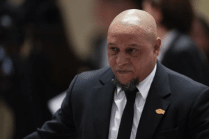 Roberto Carlos revela que perdió el 99 % de su fortuna