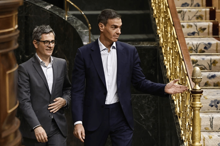 Sánchez y Bolaños urgen al Supremo por el voto de la Ley de Nietos Sánchez y Bolaños urgen al Supremo